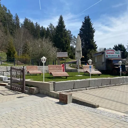 מלון Schwarzwaelder Speckhuisli *